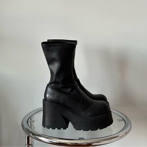 windsor smith black platform boots ⋆✴︎˚｡⋆